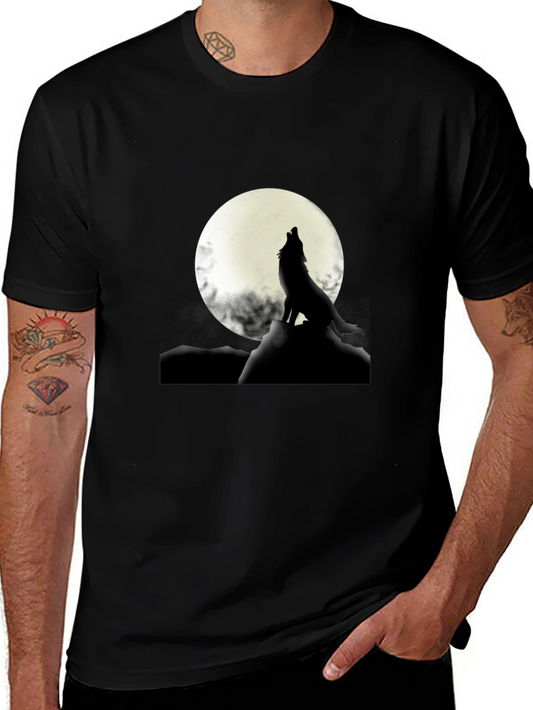 Wolf Howling at Moon Graphic T-Shirt