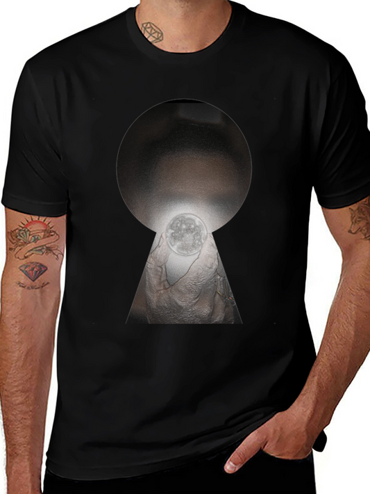Unique Keyhole Moon Graphic T-Shirt